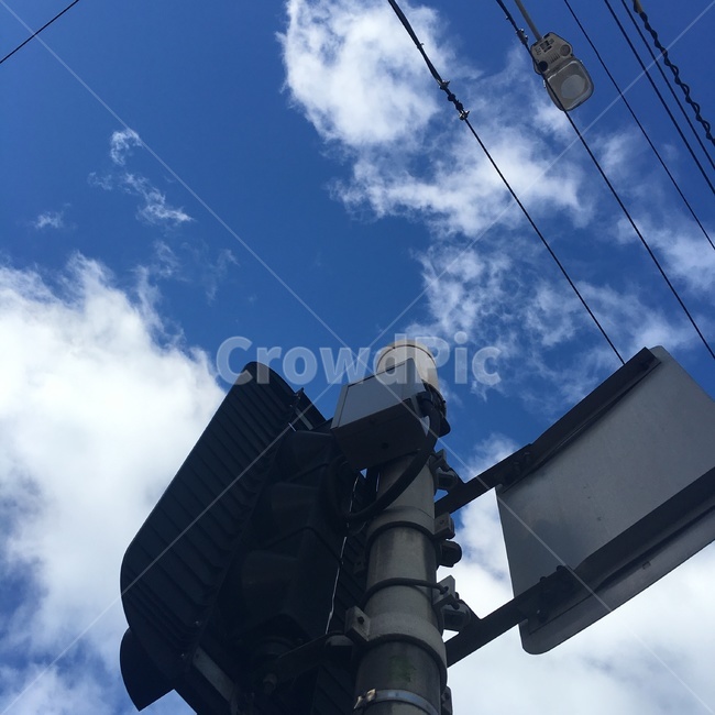 신호등,trafficlight,하늘,구름,전깃줄,cloud,sky,교통,교통수단,traffic,transportation