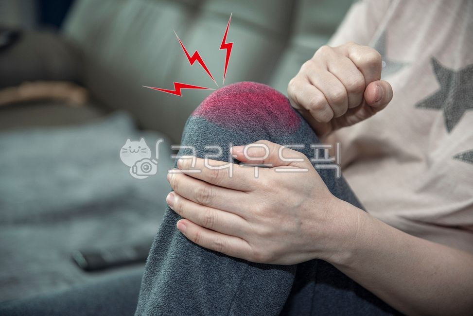 노화과정,해부학,배경,신체,클로즈업,경련,다른능력,손,건강,상처,질병,염증,부상,무릎,다리,마사지,의학,약,근육,통증,사람,신체손상,운동,힘줄,치료,여성