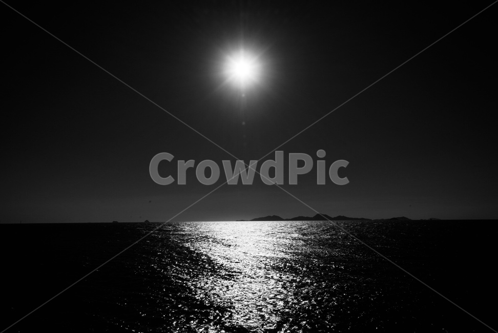 어둠,태양,배경화면,바다,대비,감성,자연,풍경,nature,landscape,흑백,모노톤,monochrome,black and white,light,빛,flare,플레어,outdoors,옥외