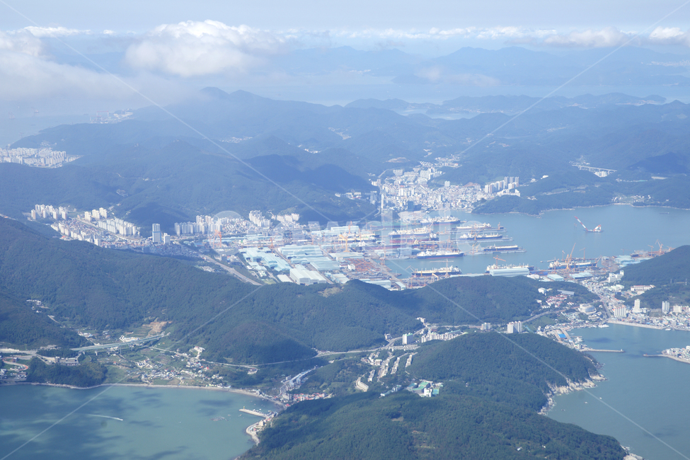 landscape,경치,nature,자연,풍경,scenery,옥외,outdoors,aerialview,조감도,하늘,구름,sky항공,남해안,한려해상국립공원,비행,섬,대한민국,조선소,거제도,거제시,도시,바다,자연,풍경,nature,landscape