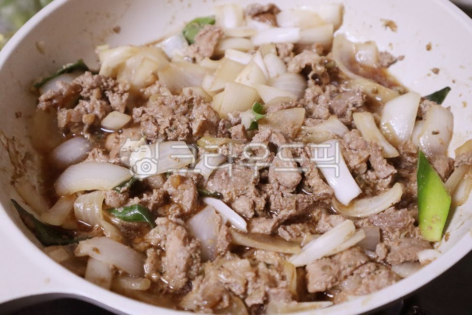 고기,요리,고기요리,단백질,단백질음식,rusticdish,heartymeal,cookedmeat,roastedmeat,ingredient,protein,cuisine,cooked,gastronomy,red,meal,meat,healthy,fresh,food,dinner,delicious,cooking,beef