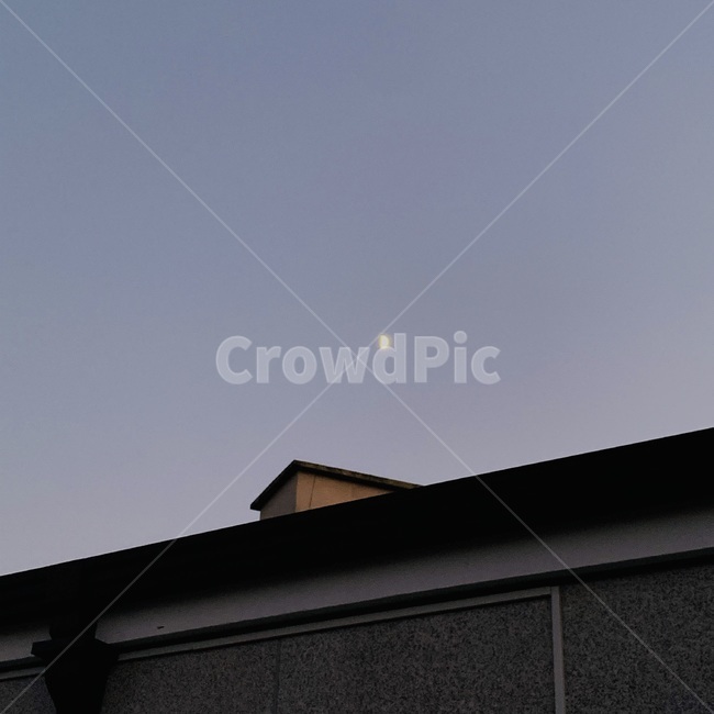 nature,자연,반달,moon,하늘,분위기,sky,감성사진,달빛,옥상