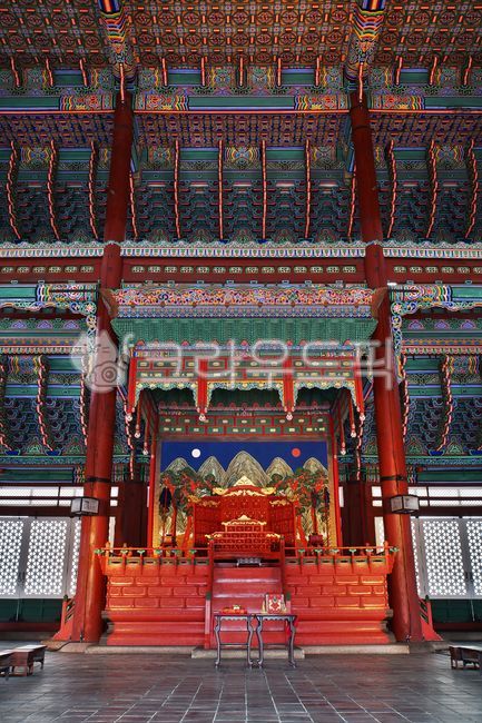 어좌,용상,일월오악도,근정전,경복궁,gyeongbokgungpalace,궁궐,조선시대
