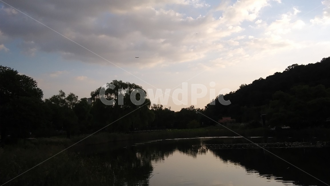 nature,자연,land,나라,outdoors,옥외,water,물,석양,하늘,푸른하늘,heaven,구름,cloud,클라우드,나무,자연,풍경,nature,landscape