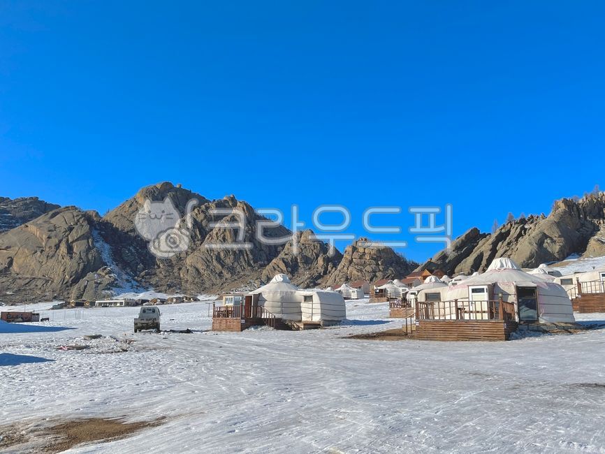 건물,오두막,자연,고원,몽골,울란바토르,게르,캠핑,산과하늘,푸른하늘,파란하늘,숙소,캠핑장