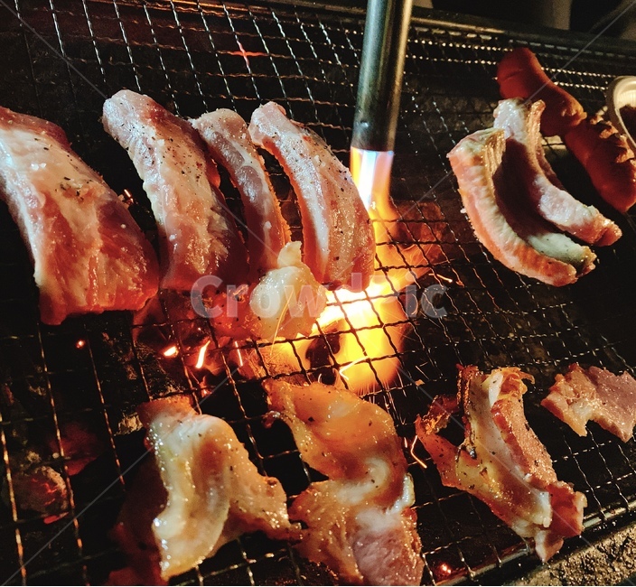 음식,바베큐,토치,숯불,화로,구이,삼겹살,등갈비,베이컨,불,요리,캠핑,소고기,돼기고기