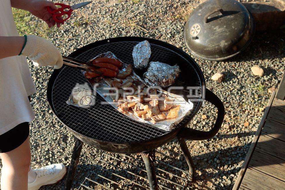 캠핑,고기,삼겹살,그릴,바베큐,bbq,음식,food,바베큐그릴,캠핑장비,캠핑용품,바베큐장비,야외조리,숯불