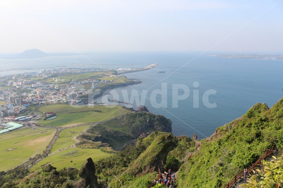 제주도,성산일출봉,바다,여행,휴가,자연,풍경,nature,landscape,제주도,jeju,jeju island,도시,city,경치,outdoors,옥외,scenery,land,땅,water,물,ocean,대양,sea,shoreline,해안선