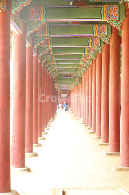 경복궁,고궁,오래된,야외,풍경,architecture,건축물,building,건물,flooring,바닥,기둥,화려한,컬러풀,한국전통,한국적인,한국,랜드마크