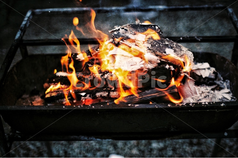 불,장작,숯,fire,장작불,캠핑,바베큐,불꽃,열정,감성,감성사진,camping,barbecue,outdoor,야외,charcoal,온기,열기,warm
