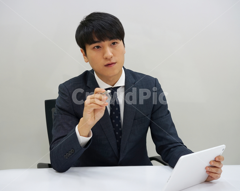 남자,남성,비즈니스,신입사원,직장인,회사원,사무실,업무,스트레스,양복,정장,work,사회생활,직장생활,사람,인물,인간,human,person,남성,남자,man,male,산업,industry,industrial,비즈니스,사업,business,service,work