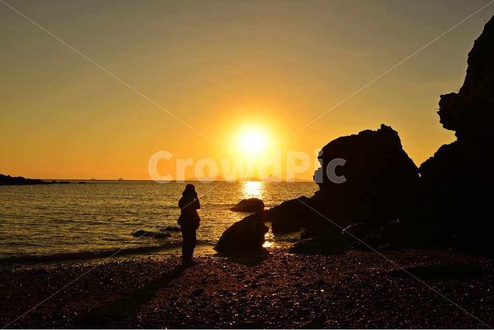 person,사람,human,인간,light,빛,flare,플레어,nature,자연,outdoors,옥외,water,물,shoreline,해안선,sea,바다,sunlight,햇빛,redsky,붉은하늘,sunset,일몰,dusk,황혼,sky,하늘,부안,솔섬,솔섬일몰,해넘이