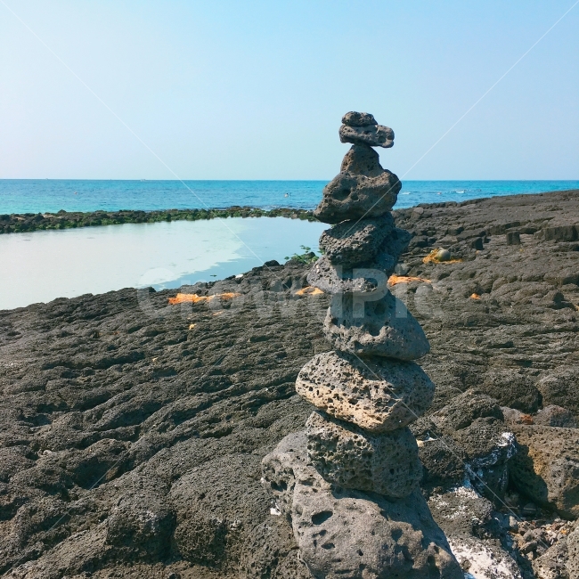 돌탑,제주도,제주바다,제주,바다,해변,하늘,돌,자연,힐링,자연,풍경,nature,landscape,제주도,jeju,jeju island