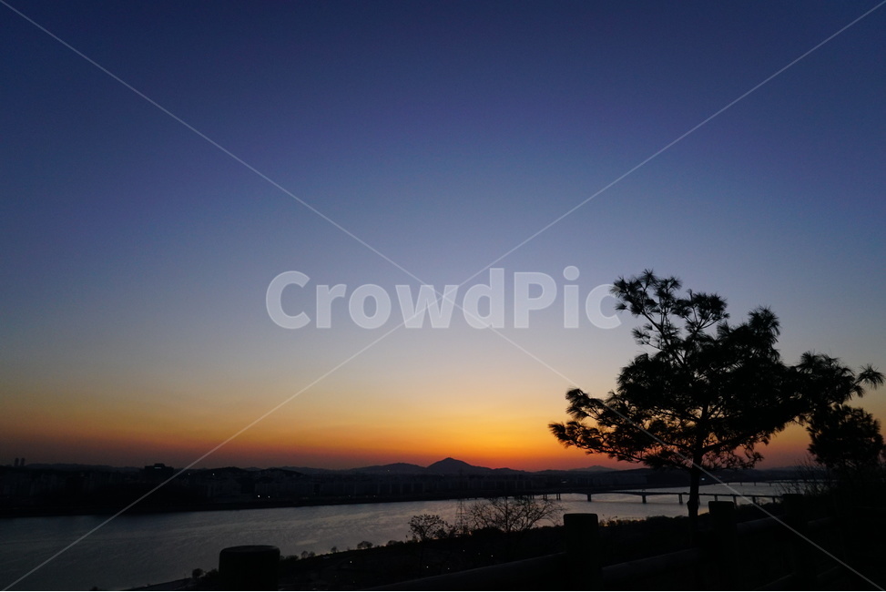 일몰,하늘,노을,풍경,석양,자연,풍경,nature,landscape,한국자연풍경,한국자연경관,korea nature landscape,outdoors,옥외,sunset,dawn,새벽,red sky,붉은 하늘,sky,dusk,황혼