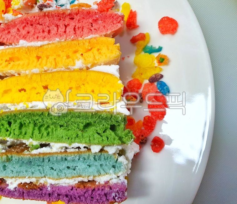 rainbow cake,rainbow,birthday cake,dessert,cake,rainbowcake,pancake,cooking,food