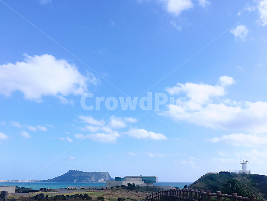 sky,하늘,자연,구름,성산일출봉,산