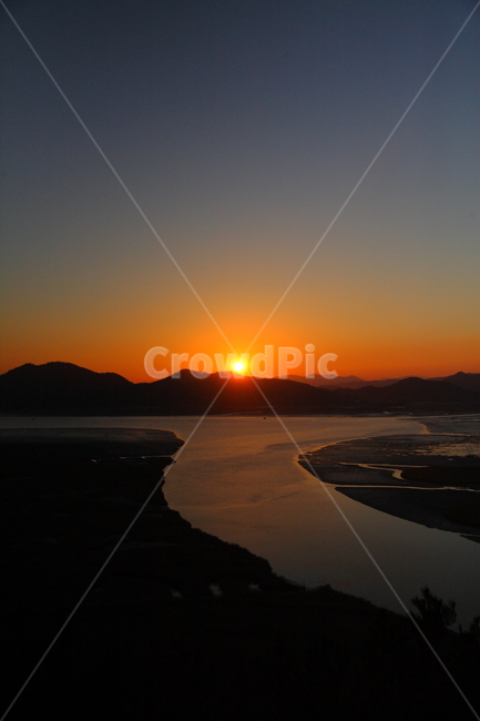 낙조,강,산,노을,해,저녁노을,eveninggorow,sunset,sun,river