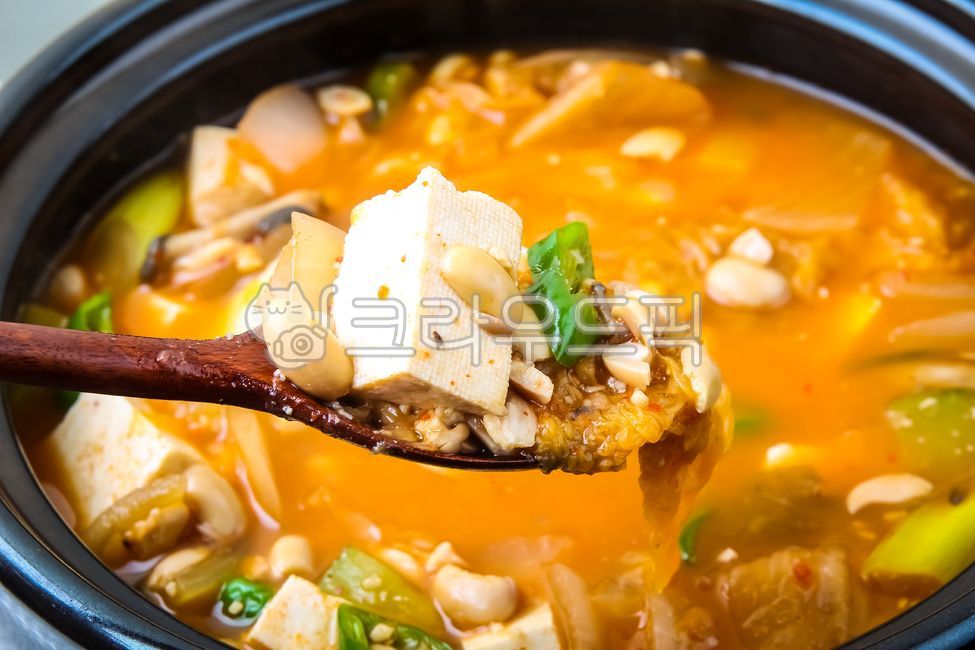 Cheonggukjang,soup,Korean cuisine,Korean,soup dish,soy bean paste soup,food,Bean dish,Korean food,tofu,traditional food,bean,Miso soup