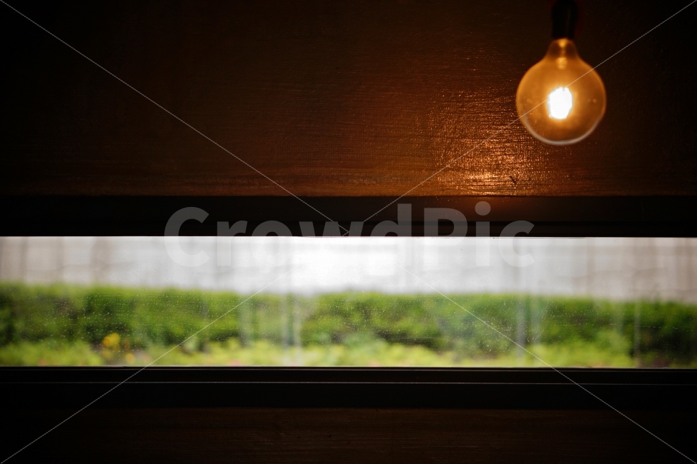 창문,전구,비오는날,포인트,분위기,감성,sensible,feeling,인테리어,실내디자인,interior design,사물,물건,오브젝트,thing,object,matter