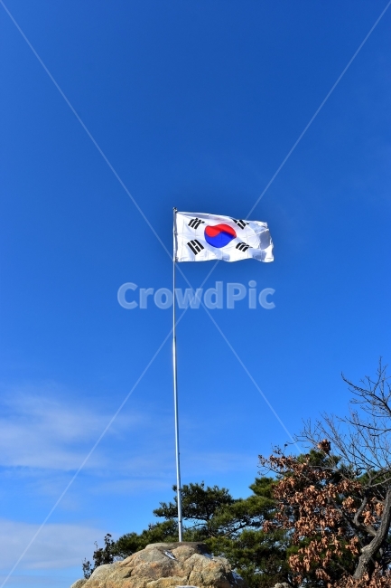 관악산,풍경,겨울,자연,눈,스포츠,등산,산행,nature,snow,겨울풍경,느낌,아름다운,신비로운,경이로운,기암,바위,암봉,암릉,다큐,필,힐링,명산,landscape,winter,season,트레킹,100대명산,인기명산,조망,전망,정부청사,6봉,수목원능선,바윗길,암릉길,명품송,소나무,명품코스,자연,풍경,nature,landscape,한국자연풍경,한국자연경관,korea nature landscape,symbol,상징,flag,깃발