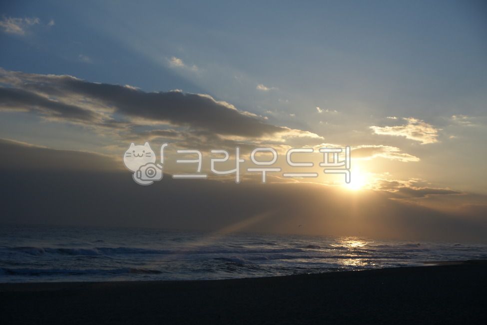 Gangwondo,Gyeongpodae Beach,sunlight,light,Sunrise