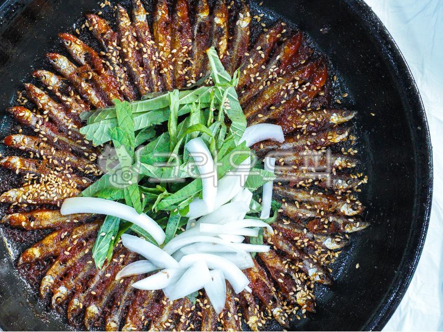 도리뱅뱅,생선,생선튀김,피라미,민물생선,민물고기,튀김,튀김요리,한식,한국음식,매콤한,매운,고소한,맛있는,먹음직스러운,생선요리,fish,dish,음식,food