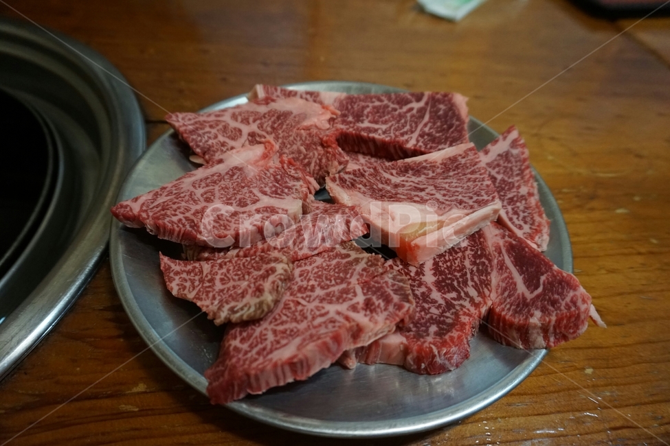소고기,쇠고기,마블링,한우,투플,맛집,음식,고기,생고기,등심,채끝살,숯불구이,음식,식재료,요리,food,cook,meal,dishes,food reserves,육류,고기,meat