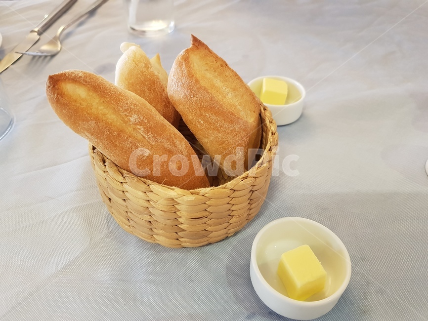 식전빵,빵,버터,양식,bread,butter,에피타이저,food,식품,테이블,테이블보