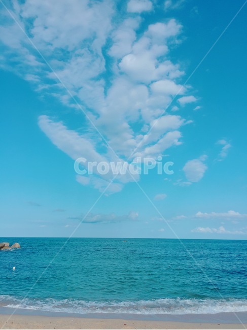 하늘,구름,뭉개구름,바다,파도,동해바다,한국자연,풍경,한국풍경,하늘빛,cloud,sky,sea,청정,깨끗한,한국바다