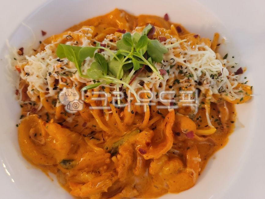 tomatosauce,spaghetti,tomato sauce,pasta,restaurant