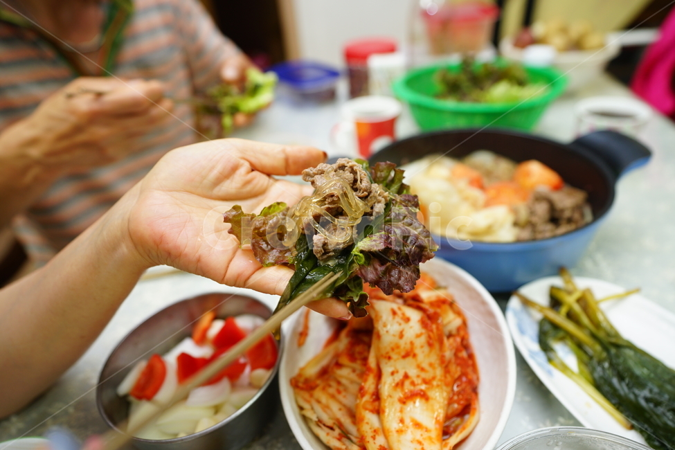 나물,명이나물,장아찌,식사,음식,집밥,식탁,먹방,푸드,한국식,한식,한국음식,먹거리,고기,육식,채소,음식,식재료,요리,food,cook,meal,dishes,food reserves,한식,한국음식,한국요리,korean food,korean dishes,korean meal,korean cook