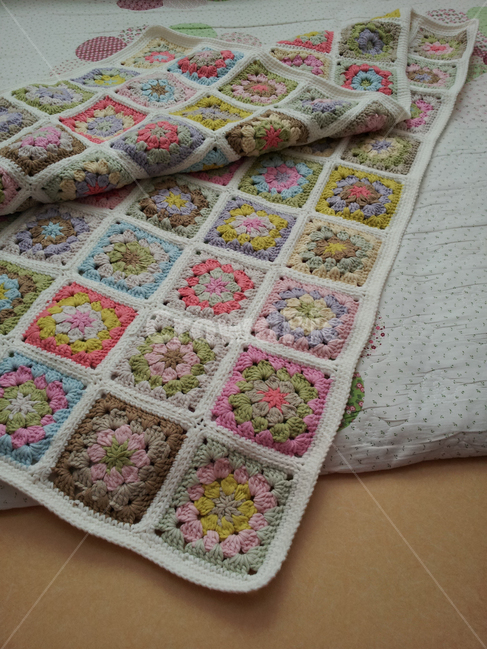 blanket,담요,rug,깔개,뜨개질,취미,hobby,솜씨,포근함,따뜻함,warmness,color,색감,패턴,pattern