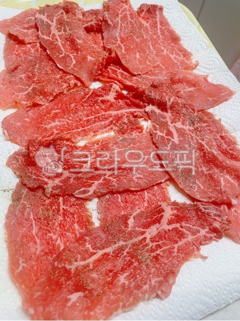 marbling,cook,beef,cow,bottom liver,food,dish,Ingredients for meat preparation,meat,ingredients,cooking