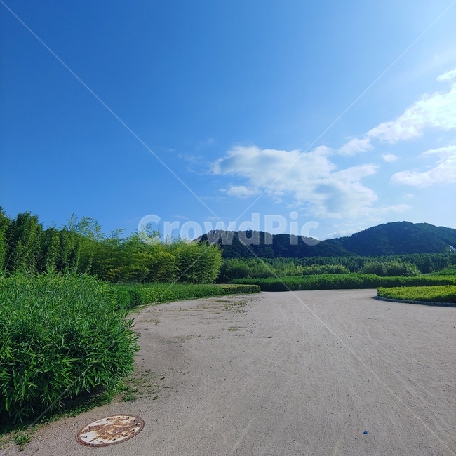 gravel,자갈,dirtroad,흙길,road,도로,tarmac,타맥,asphalt,outdoors,자연,nature,옥외,하늘