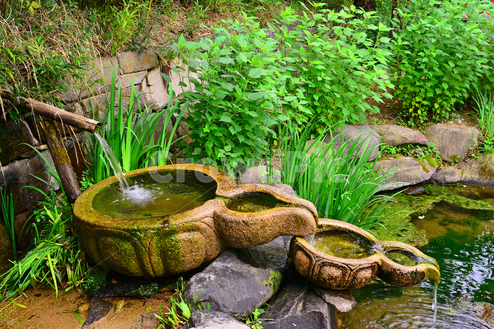 약수터,자연,전통,민속촌,민속마을,전통마을,고향집,시골,고향,보존,culture,traditional,korean,한국의미,정감,옛,과거,올드,old,약수물,석물,돌조각,장식,한국전통,한국문화,korean traditional,korean culture