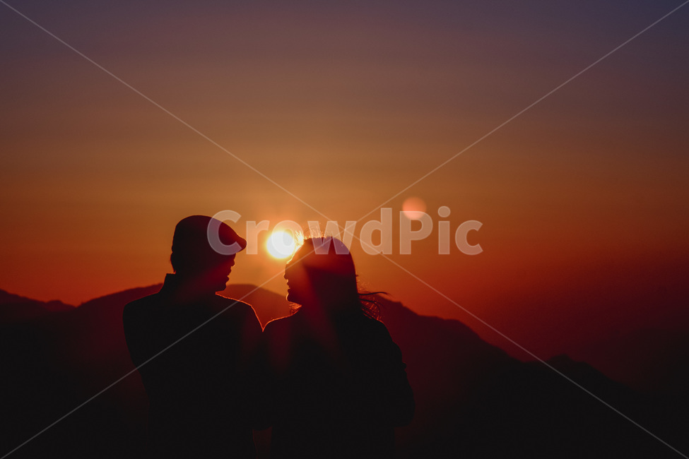 일몰,열정,사랑,연인,석양,시선,실루엣,연인,커플,사랑,lover,couple,인물실루엣,사람실루엣,character silhouette,human silhouette,nature,자연,outdoors,옥외,human,인간,person,사람,sunlight,햇빛