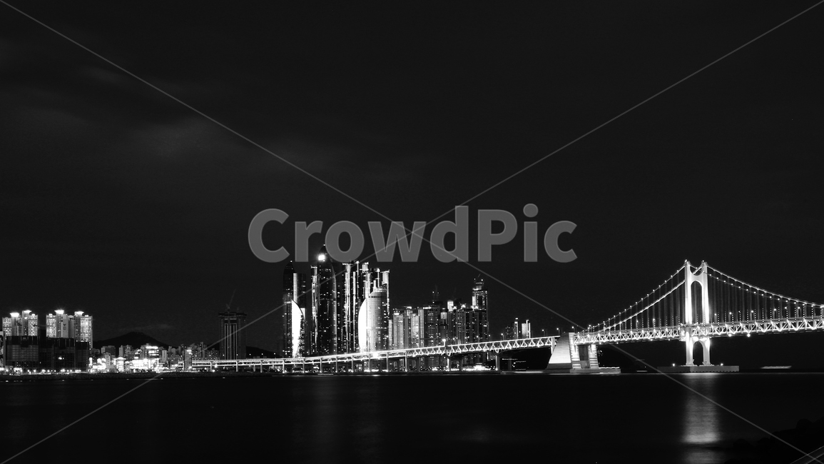광안리,밤,바다,흑백사진,광안대교,빛,야경,야경,밤,풍경,nightscape,night,landscape,도시,city,한국도시풍경,한국도시경관,korea cityscape,흑백,모노톤,monochrome,black and white,nature,자연,outdoors,옥외,town,metropolis,중심지,building,건물,시티,urban,어반