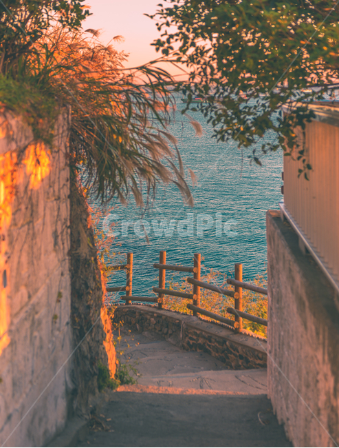 노을,바다,자연,배경화면,색감,골목길,alley,감성,sensible,feeling,banister,난간,handrail