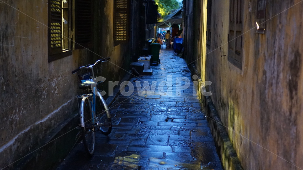 hộian,다낭,vehicle,việtnam,자전거,차량,transportation,bicycle,통로,path,bike,walkway,보도,wheel,바퀴,danang,호이안,hoian,베트남,đànẵng,세계문화유산,골목,길,골목길,alley