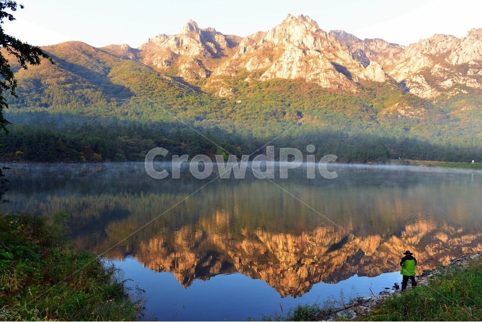 영암,사자저수지,월출산,월출산반영,아침,물안개,nature,자연,outdoors,옥외,mountain,산,mountainrange,산맥,water,물,자연,풍경,nature,landscape,한국자연풍경,한국자연경관,korea nature landscape