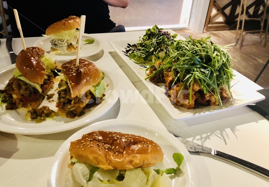 수제버거,버거,맛집,강릉,burger,food,음식,식재료,요리,food,cook,meal,dishes,food reserves,양식,서양음식,서양요리,western food,western dishes,western meal,western cook