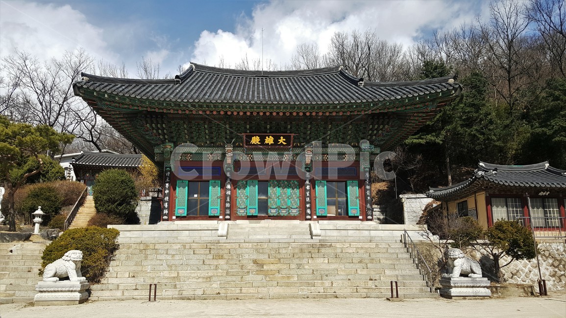 절,사찰,종교,봉원사,대웅전,한국전통건축,기와,비구니,도량,불교,기와지붕,전통건축,기와집,지붕,전통,한옥,패턴,배경,전통적인,한국의,construction,한국전통,한국문화,koreantraditional,koreanculture,건축물,건물외관,exterior,building,structure,architecture