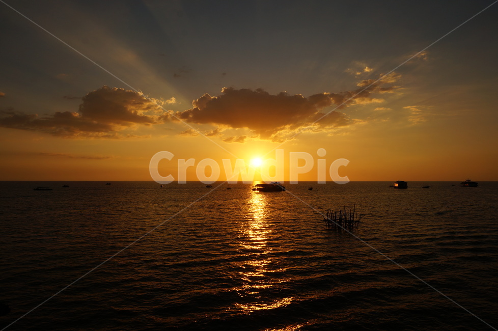 nature,자연,sunlight,햇빛,보트,boat,옥외,outdoors,일몰,sunset,황혼,붉은하늘,redsky,빛,light,플레어,하늘,sky