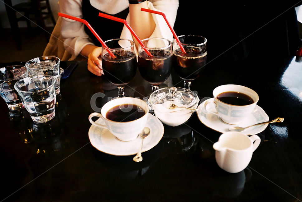 coffeecup,커피컵,pottery,도기류,saucer,coffee,straw,빨대,받침접시
