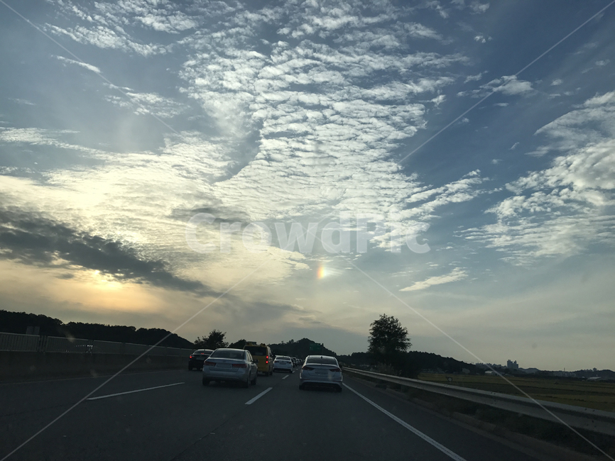 road,sky,sunset,석양,도로,하늘,고속도로,차량,차,car,transportation,교통,교통수단,traffic,transportation