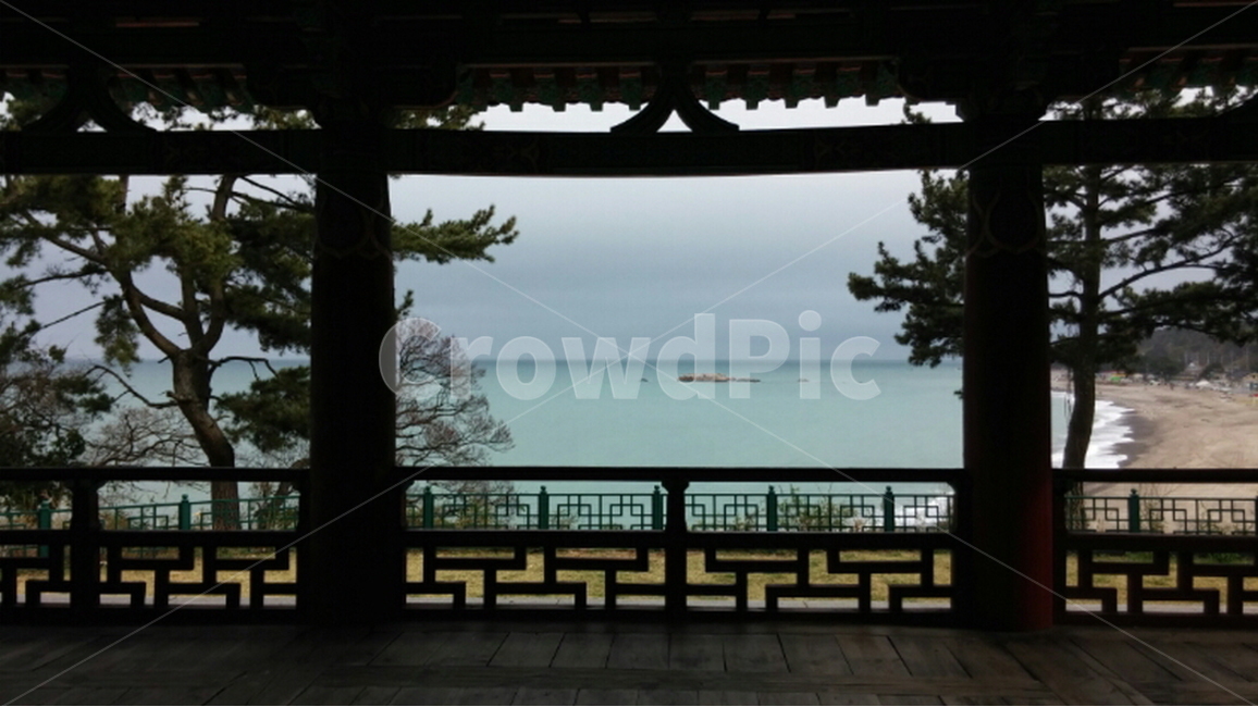 문화재,고건축,전통,경주,바다,문무대왕릉,이견대,소나무,정자,감포해수욕장,휴식,여행지,수평선,한국전통,한국문화,korean traditional,korean culture,건축물,건물외관,exterior,building,structure,architecture,construction