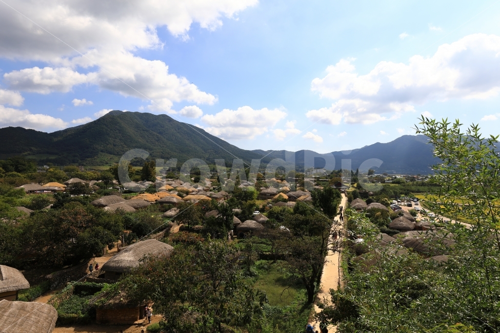 초가집,자연,풍경,나무,길,성곽,구름,능선,시골,마을,풍경,landscape,country,rural,town,한국전통,한국문화,korean traditional,korean culture