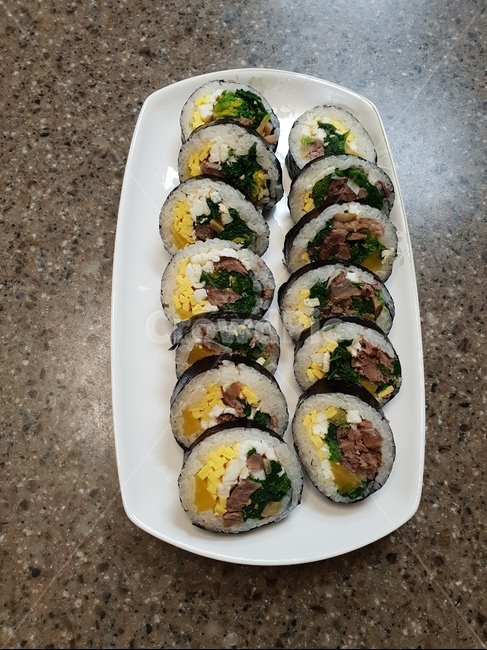 김밥,음식,한식,고기김밥,소풍김밥,음식,식재료,요리,food,cook,meal,dishes,food reserves,한식,한국음식,한국요리,korean food,korean dishes,korean meal,korean cook