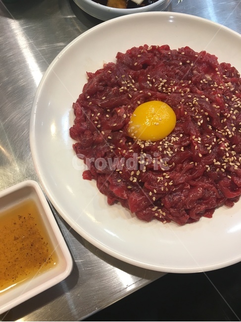 광장시장,육회,계란,안주,소주,시장