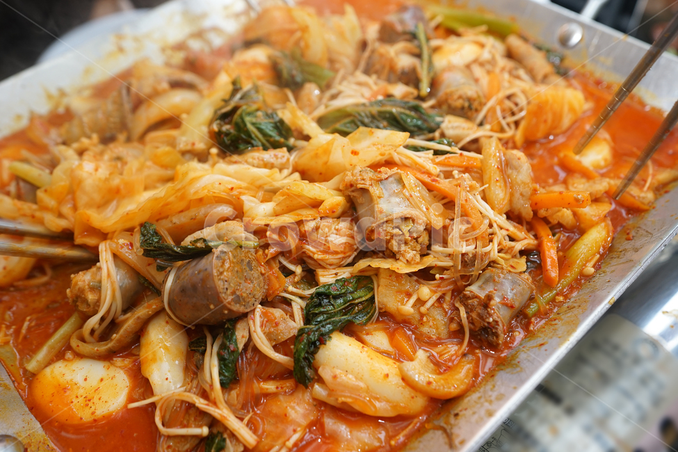 순대,철판볶음,볶음요리,음식,돼지,야채,식사,푸드,매콤,철판,한식,술안주,음식,식재료,요리,food,cook,meal,dishes,food reserves,한식,한국음식,한국요리,korean food,korean dishes,korean meal,korean cook